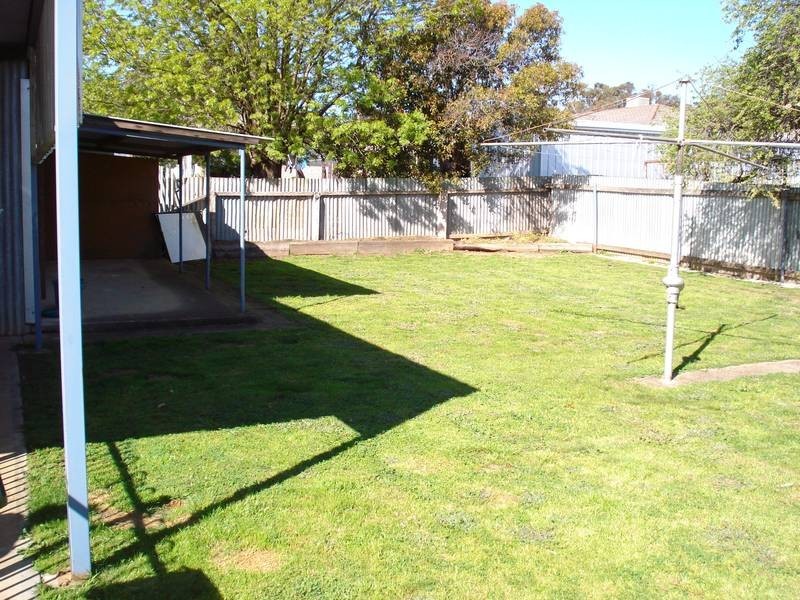 73 Majorca Road, Maryborough VIC 3465