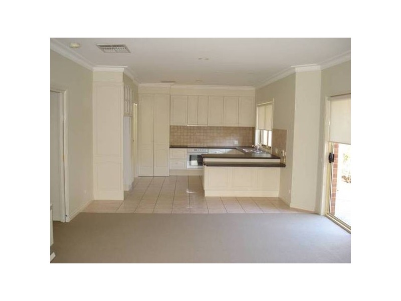 2/52 Alma Street, Maryborough VIC 3465