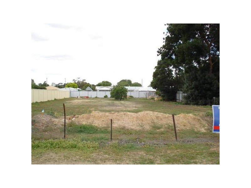 22 McLachlan Street, Carisbrook VIC 3464