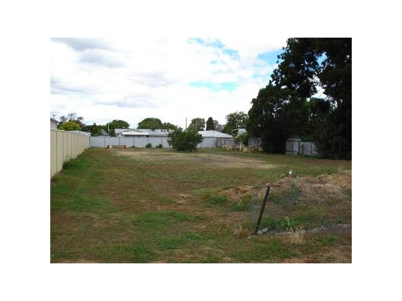22 McLachlan Street, Carisbrook VIC 3464