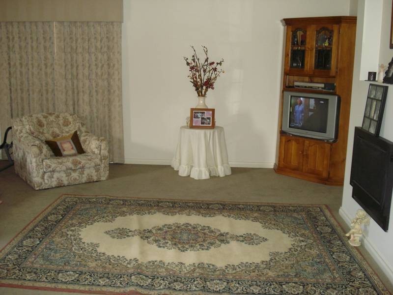 12 Simpson Street, Carisbrook VIC 3464