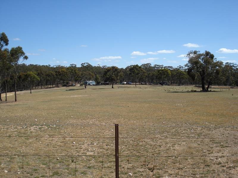 124 Browns Road, Burnbank VIC 3371