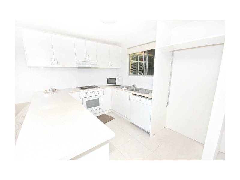 2/87-89 Beach Parade, Maroochydore QLD 4558