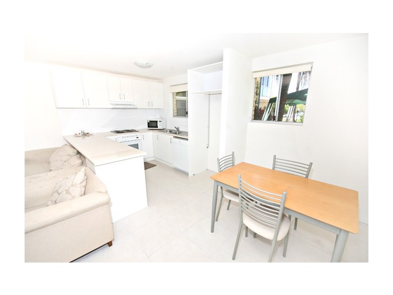 2/87-89 Beach Parade, Maroochydore QLD 4558