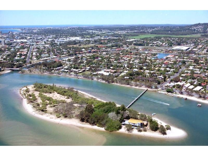 2/77 Bradman Avenue, Maroochydore QLD 4558
