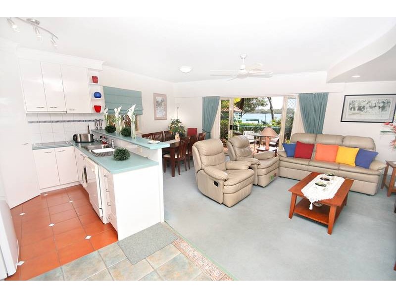 2/20-22 Picnic Point Esplanade, Maroochydore QLD 4558