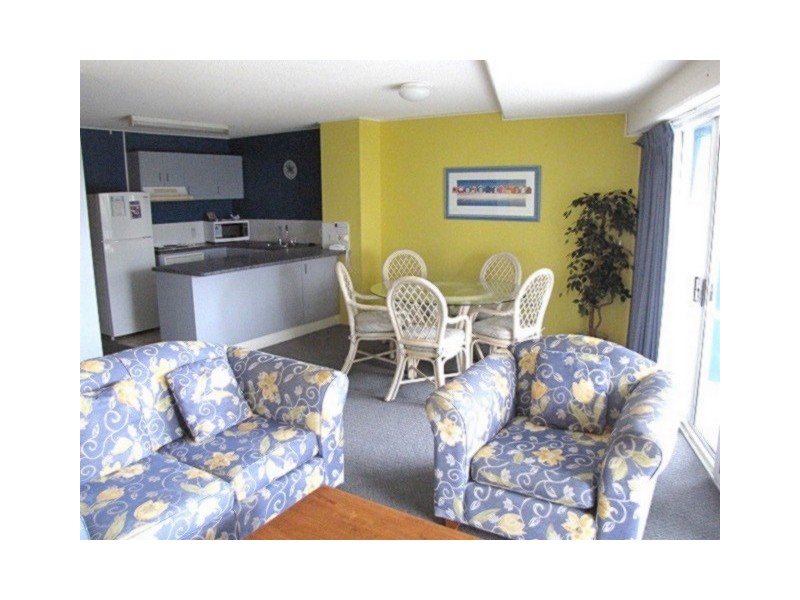 4/35 Coral Sea Apartments, 35 Sixth Avenue, Maroochydore QLD 4558