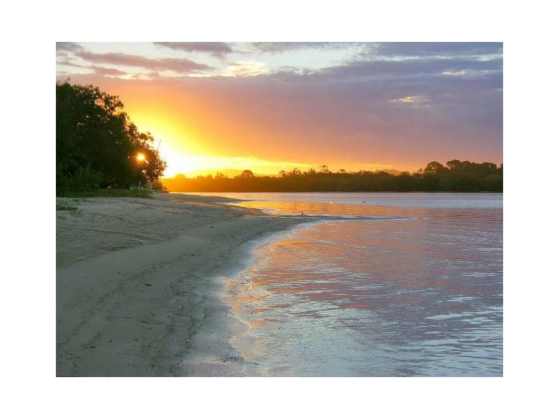 2/77 Bradman Avenue, Maroochydore QLD 4558