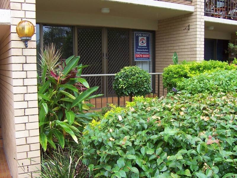 2/77 Bradman Avenue, Maroochydore QLD 4558