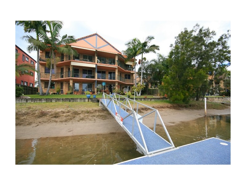 3/8 Broadmeadows Road, Maroochydore QLD 4558