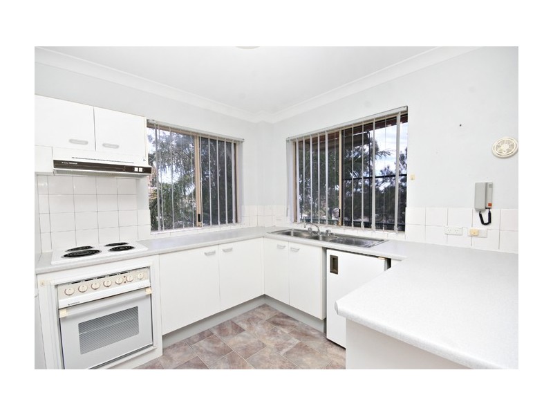 3/8 Broadmeadows Road, Maroochydore QLD 4558