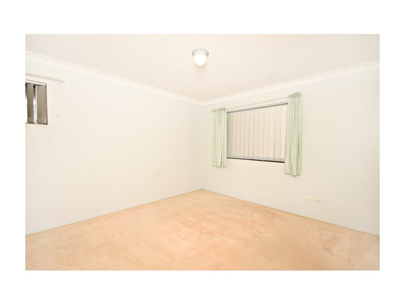 3/8 Broadmeadows Road, Maroochydore QLD 4558