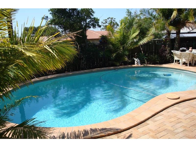 18 Greenwood Place, Little Mountain QLD 4551