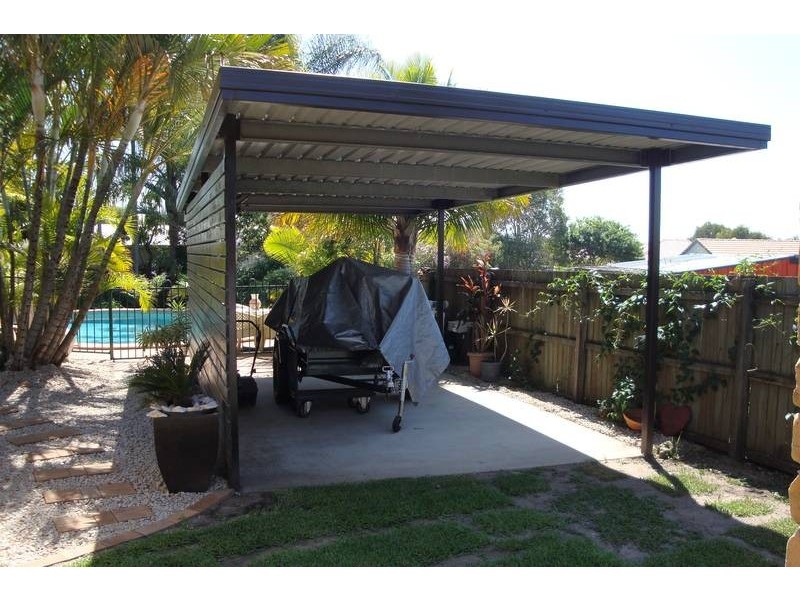 18 Greenwood Place, Little Mountain QLD 4551
