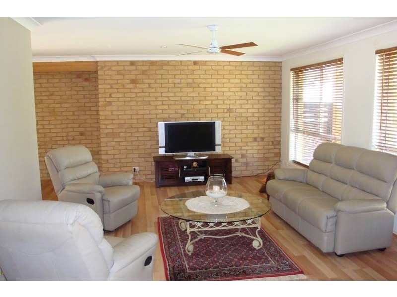 18 Greenwood Place, Little Mountain QLD 4551