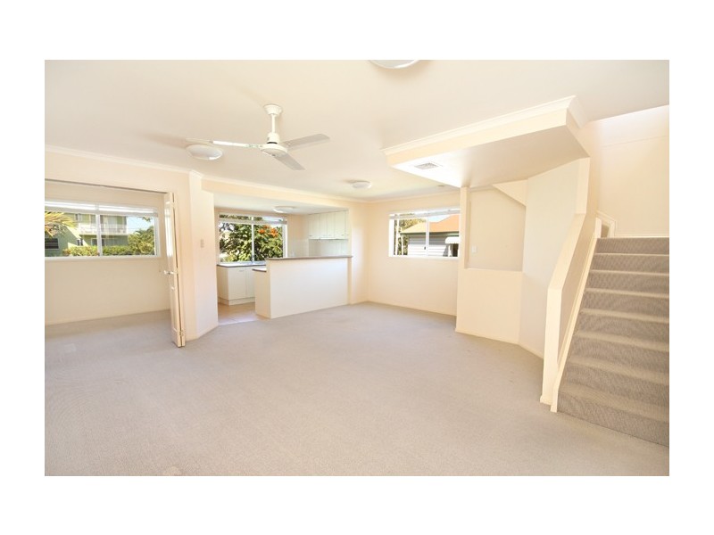 4/50 Cotton Tree, Beach Parade, Maroochydore QLD 4558