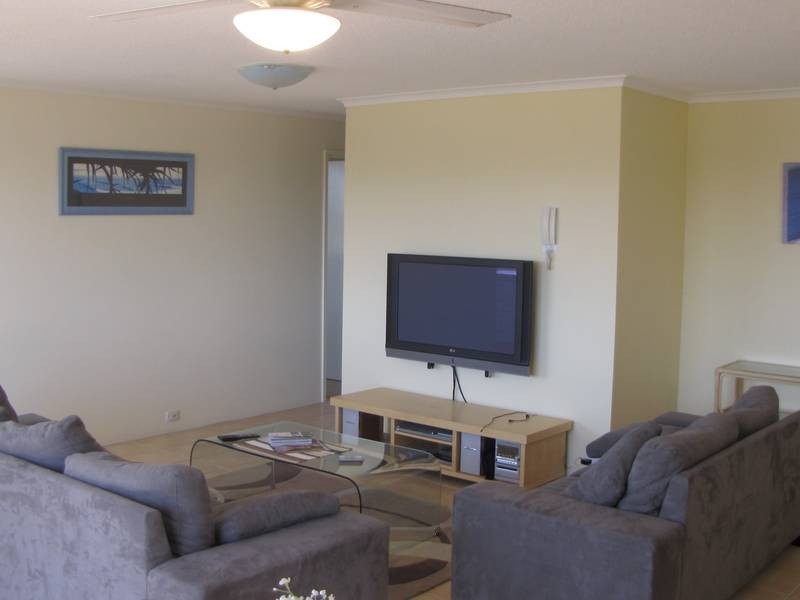 11/4 Beachfront Towers, Aerodrome Road, Maroochydore QLD 4558