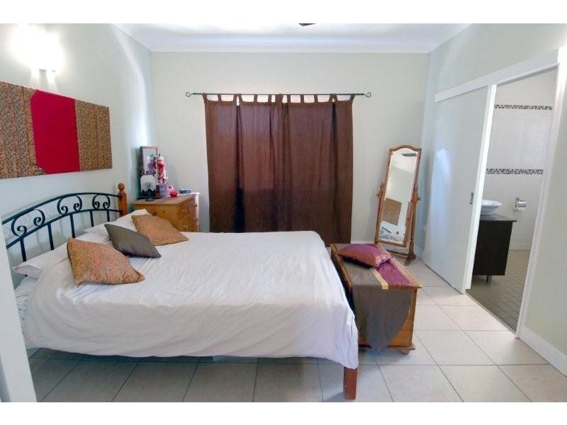 16 Yinni Street, Maroochydore QLD 4558