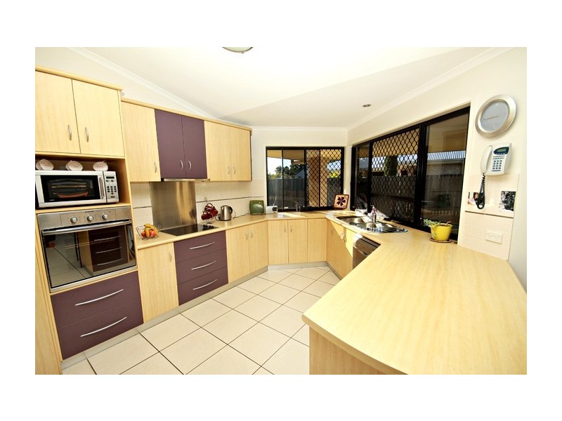 6 Baltimore Place, Kuluin QLD 4558