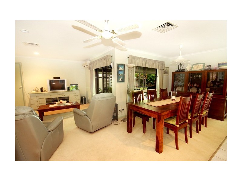 90 Deloraine Drive, Buderim QLD 4556