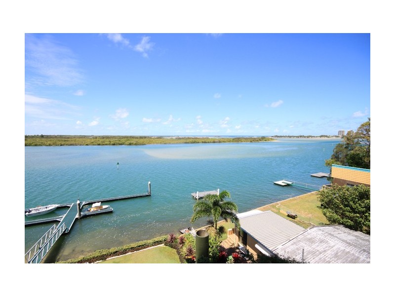 5a/120 Trafalgar Towers, Duporth Avenue, Maroochydore QLD 4558