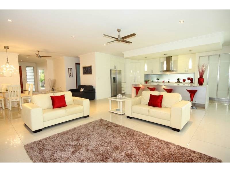 22 Palmyra Crescent, Buderim QLD 4556