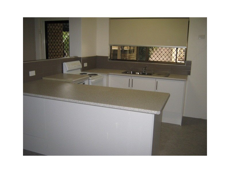 2/141 Duporth Avenue, Maroochydore QLD 4558