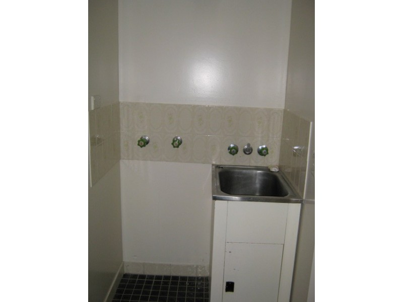 2/141 Duporth Avenue, Maroochydore QLD 4558