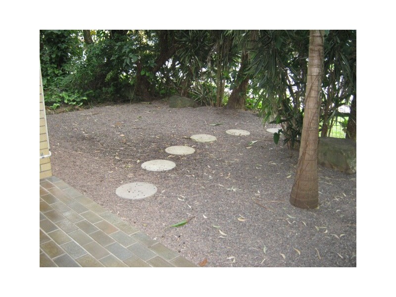 2/141 Duporth Avenue, Maroochydore QLD 4558