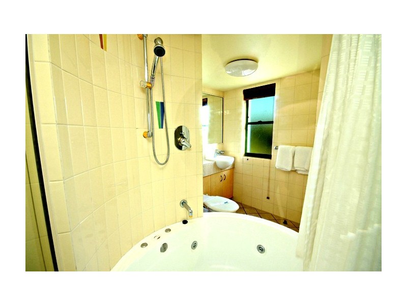 70/188 Grand Palais, Alexandra Parade, Alexandra Headland QLD 4572