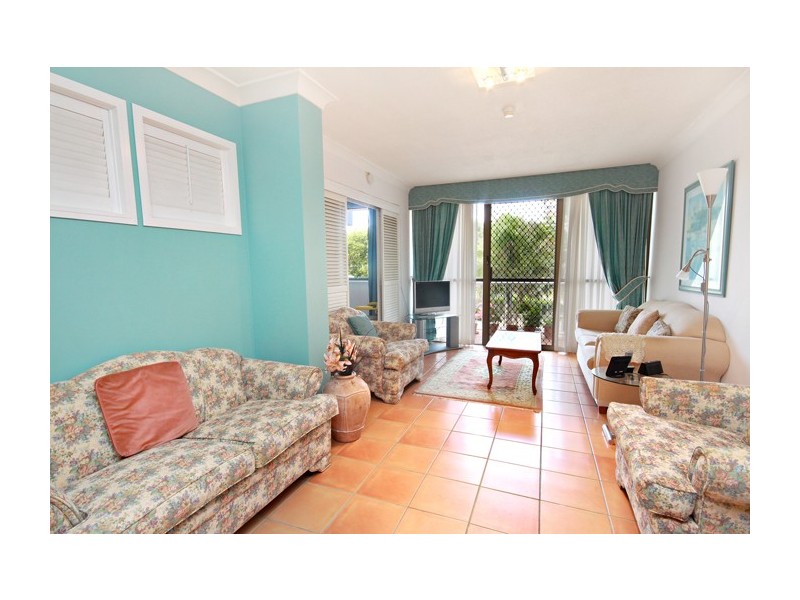 9/81 Elouera Towers, Sixth Avenue, Maroochydore QLD 4558