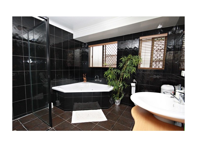 11 Cooinda Crescent, Maroochydore QLD 4558