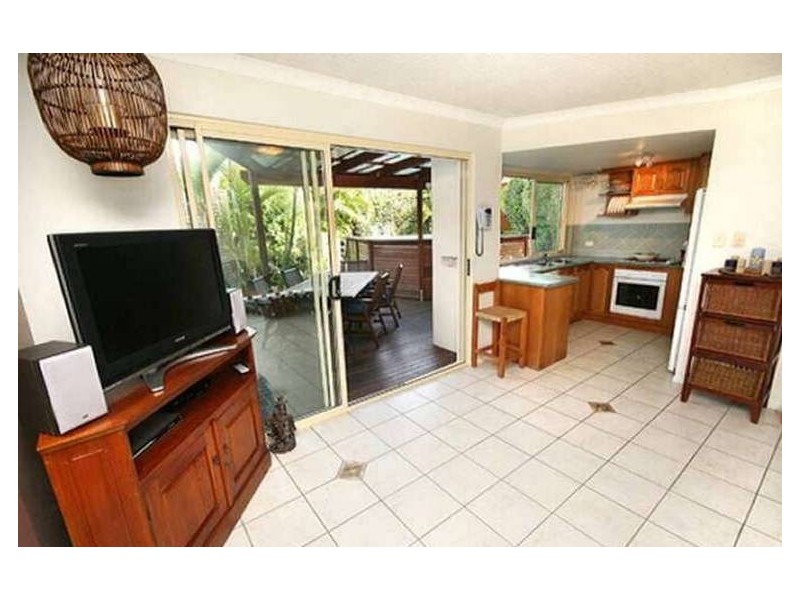 U2/219 Bradman Ave, Maroochydore QLD 4558