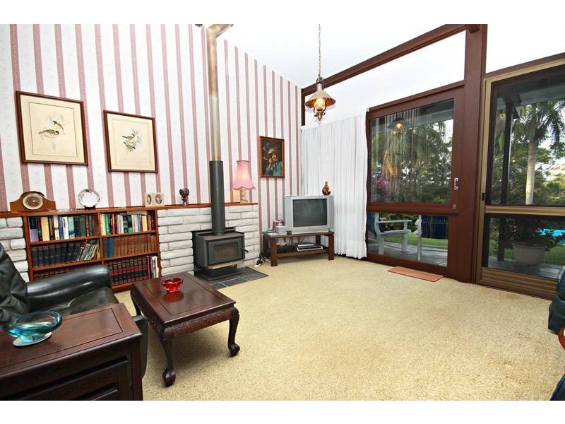 39 Towen Mountain Road, Towen Mountain QLD 4560