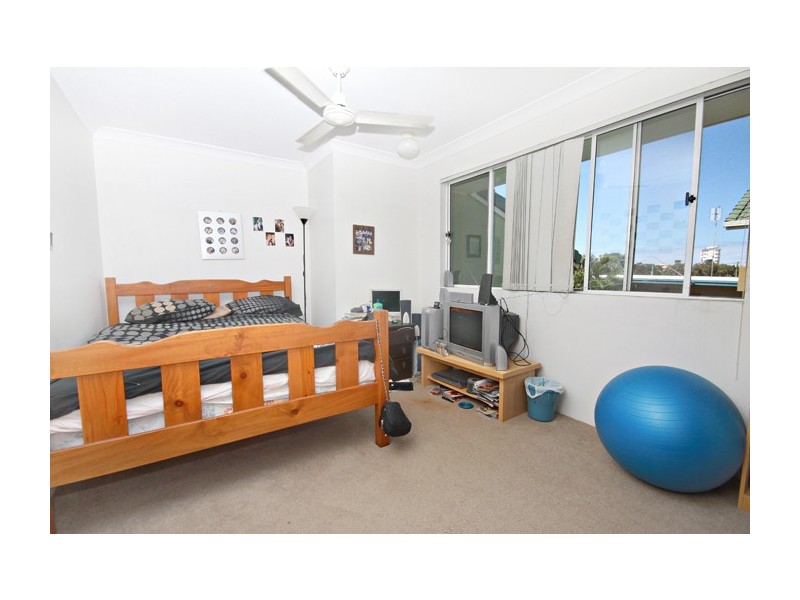 4/51 Boronia Court, Beach Parade, Maroochydore QLD 4558