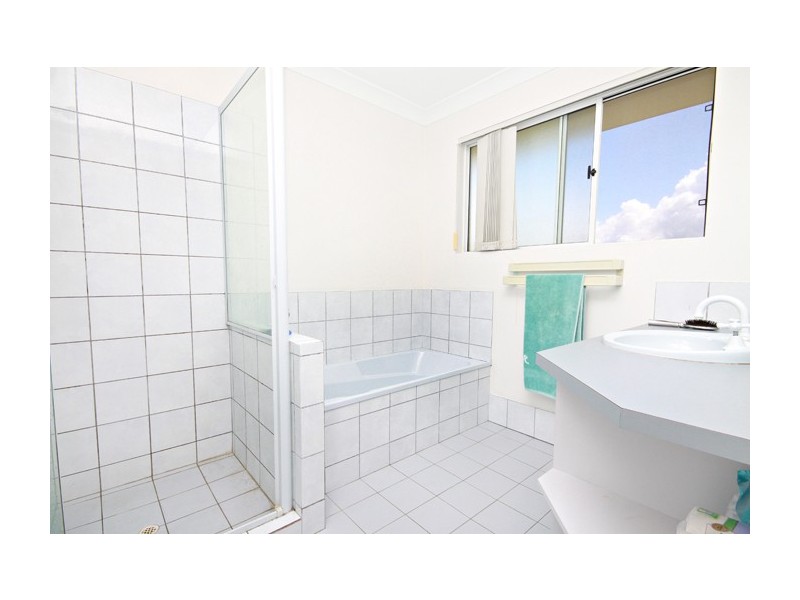 4/51 Boronia Court, Beach Parade, Maroochydore QLD 4558