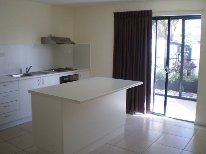 5/8 Hinley Avenue, Maroochydore QLD 4558