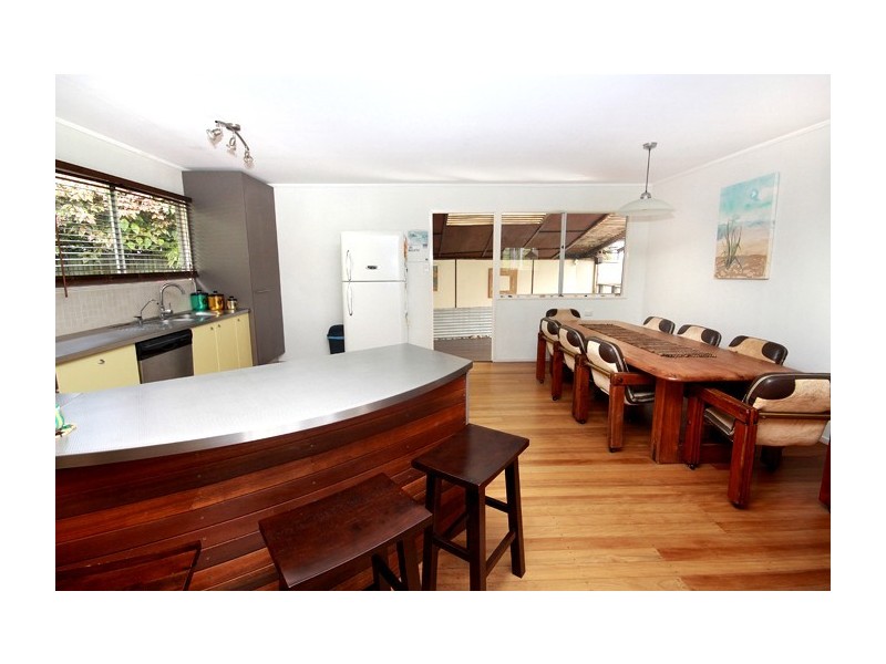 5 Woonum Road, Alexandra Headland QLD 4572