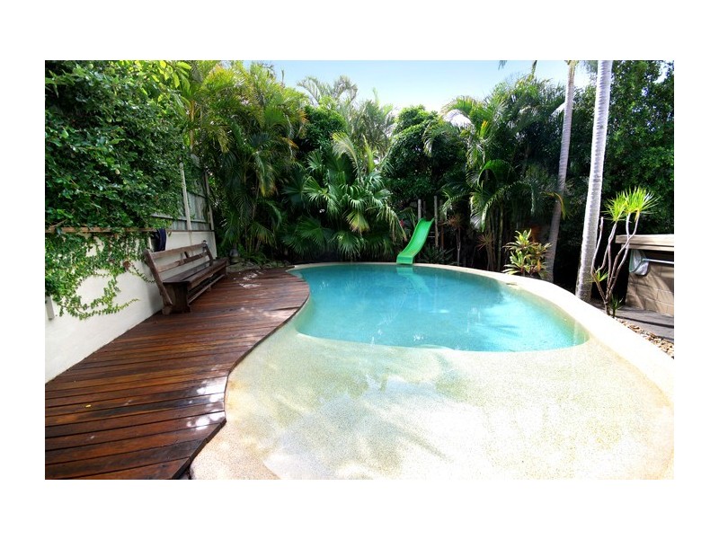 5 Woonum Road, Alexandra Headland QLD 4572