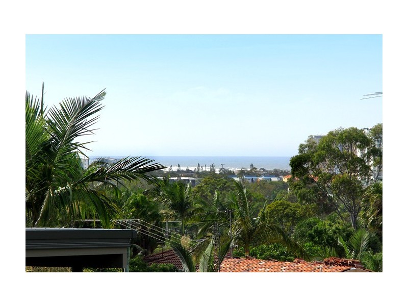 5 Woonum Road, Alexandra Headland QLD 4572
