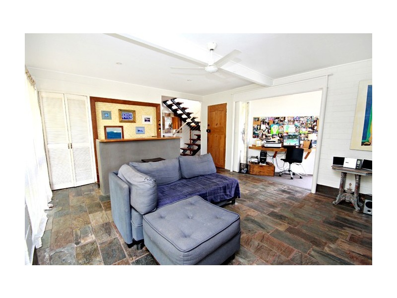 5 Woonum Road, Alexandra Headland QLD 4572