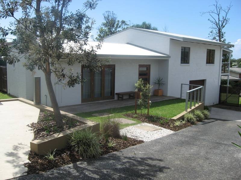 11 Hilltop Crescent, Maroochydore QLD 4558