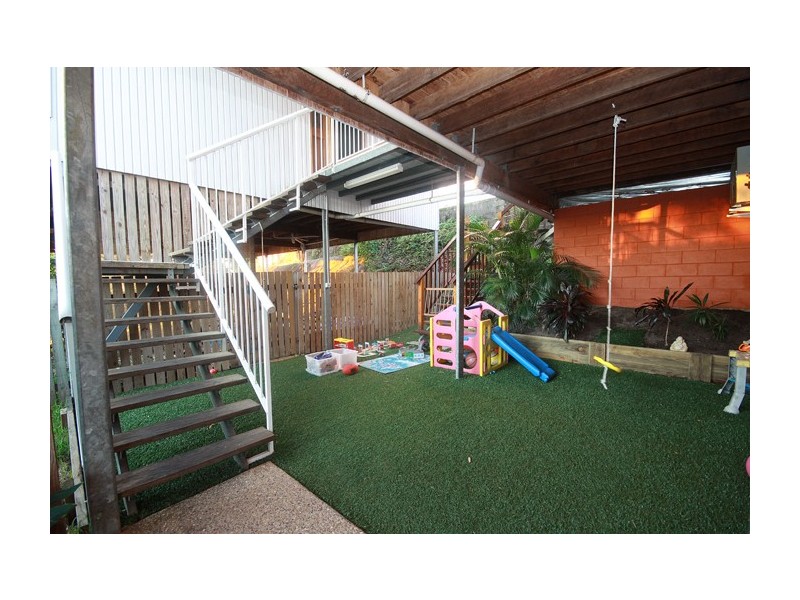 1&2/76 Tantula Road West, Alexandra Headland QLD 4572