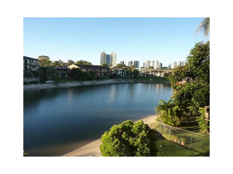 4/12 Warina Place, Tarwarri Crescent, Mooloolaba QLD 4557