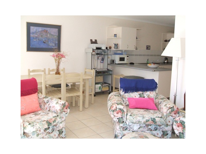 4/15 Bren-Nina, Parker Street, Maroochydore QLD 4558