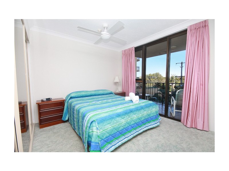 10/27 Majorca Isle, Sixth Avenue, Maroochydore QLD 4558