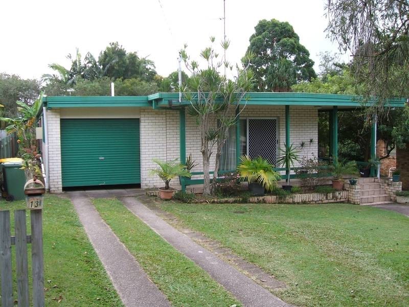 13 Oloway Crescent, Alexandra Headland QLD 4572