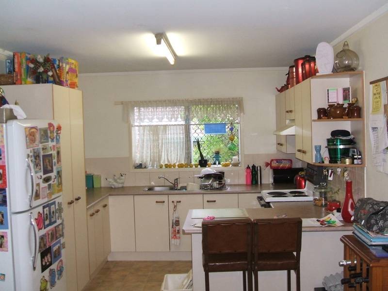 13 Oloway Crescent, Alexandra Headland QLD 4572