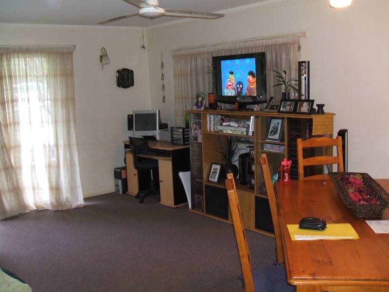 13 Oloway Crescent, Alexandra Headland QLD 4572