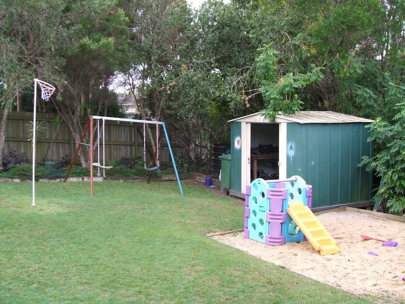 13 Oloway Crescent, Alexandra Headland QLD 4572